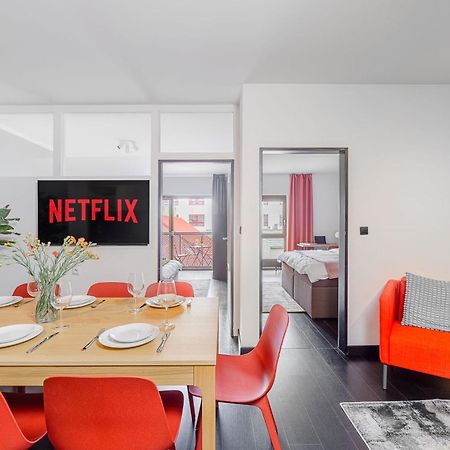 Apartments With Large Balcony, Parking プラハ エクステリア 写真