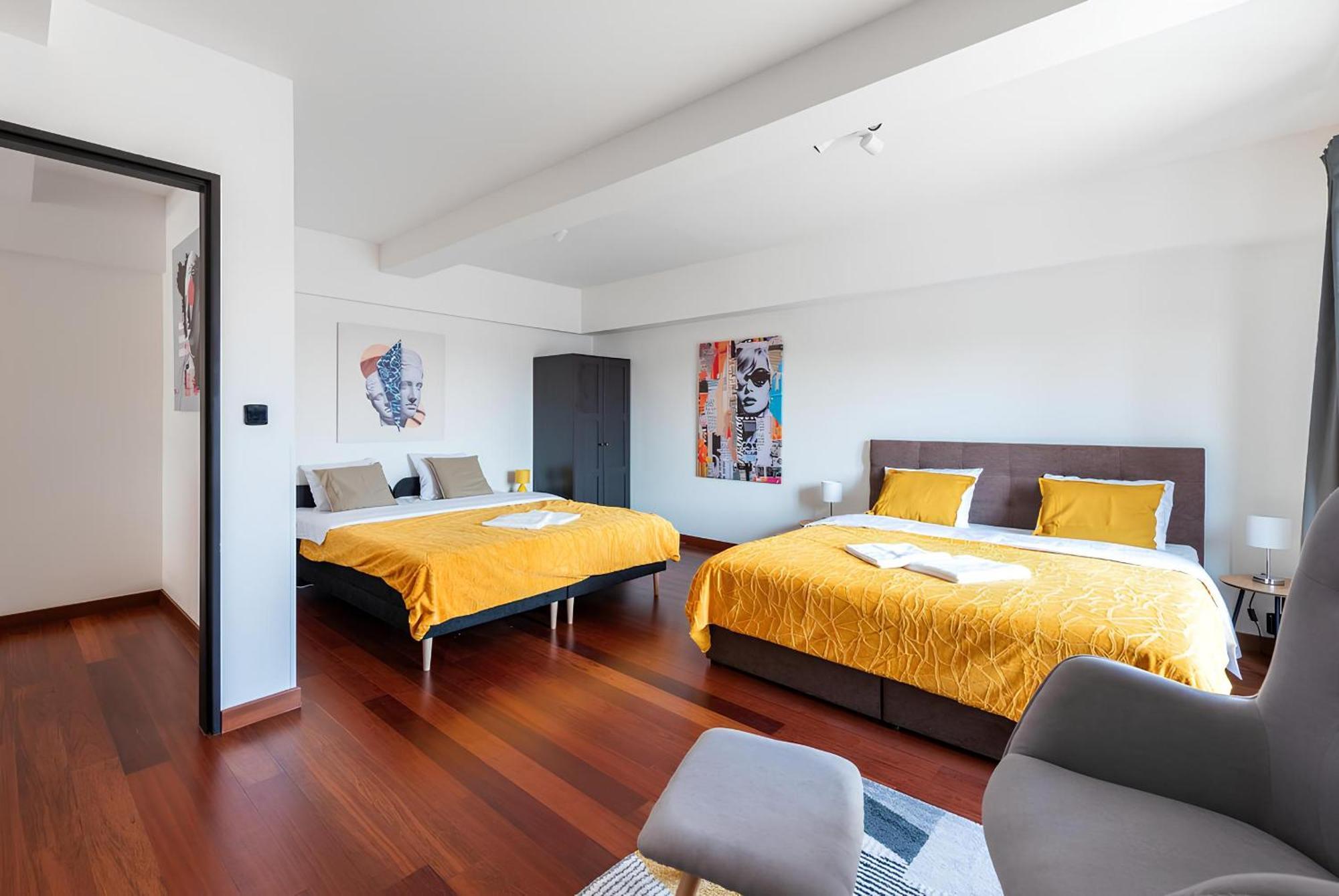 Apartments With Large Balcony, Parking プラハ エクステリア 写真