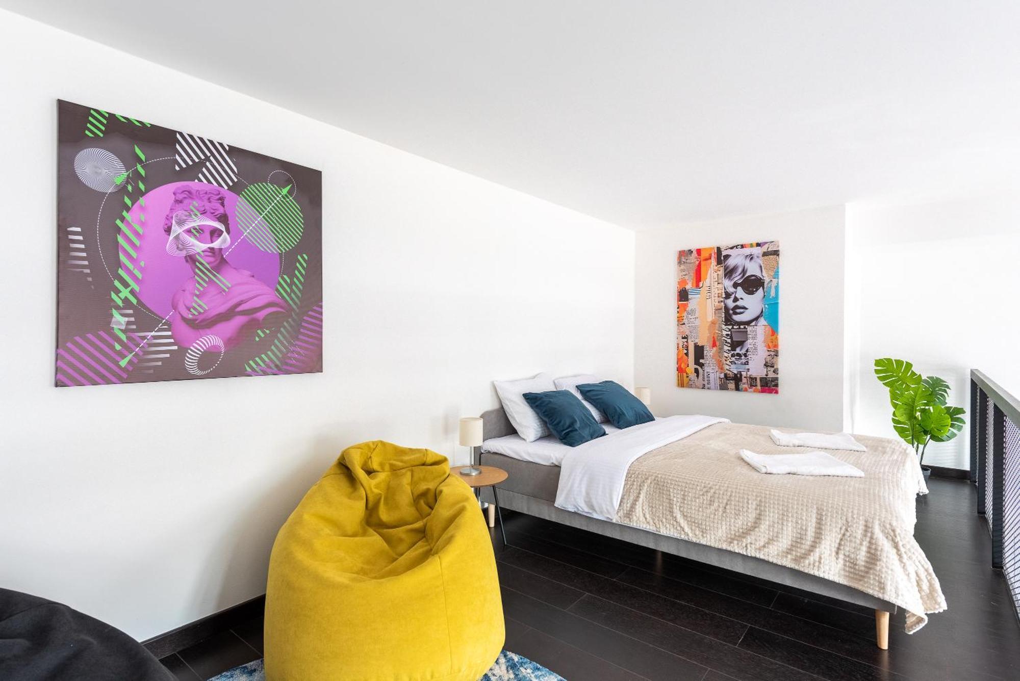 Apartments With Large Balcony, Parking プラハ エクステリア 写真