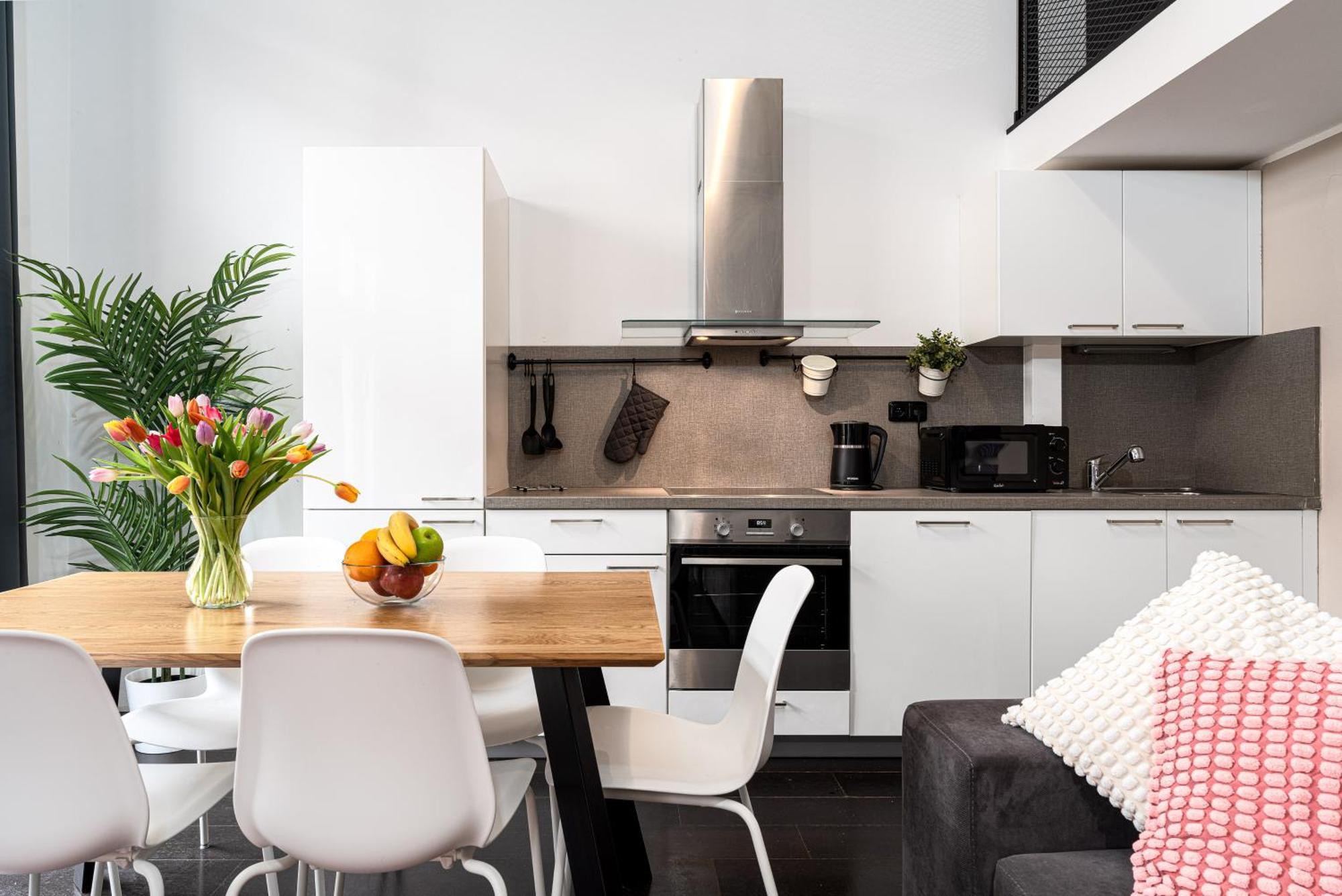 Apartments With Large Balcony, Parking プラハ エクステリア 写真