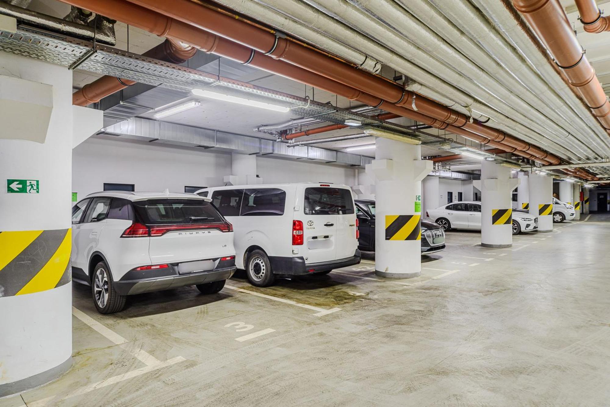 Apartments With Large Balcony, Parking プラハ エクステリア 写真