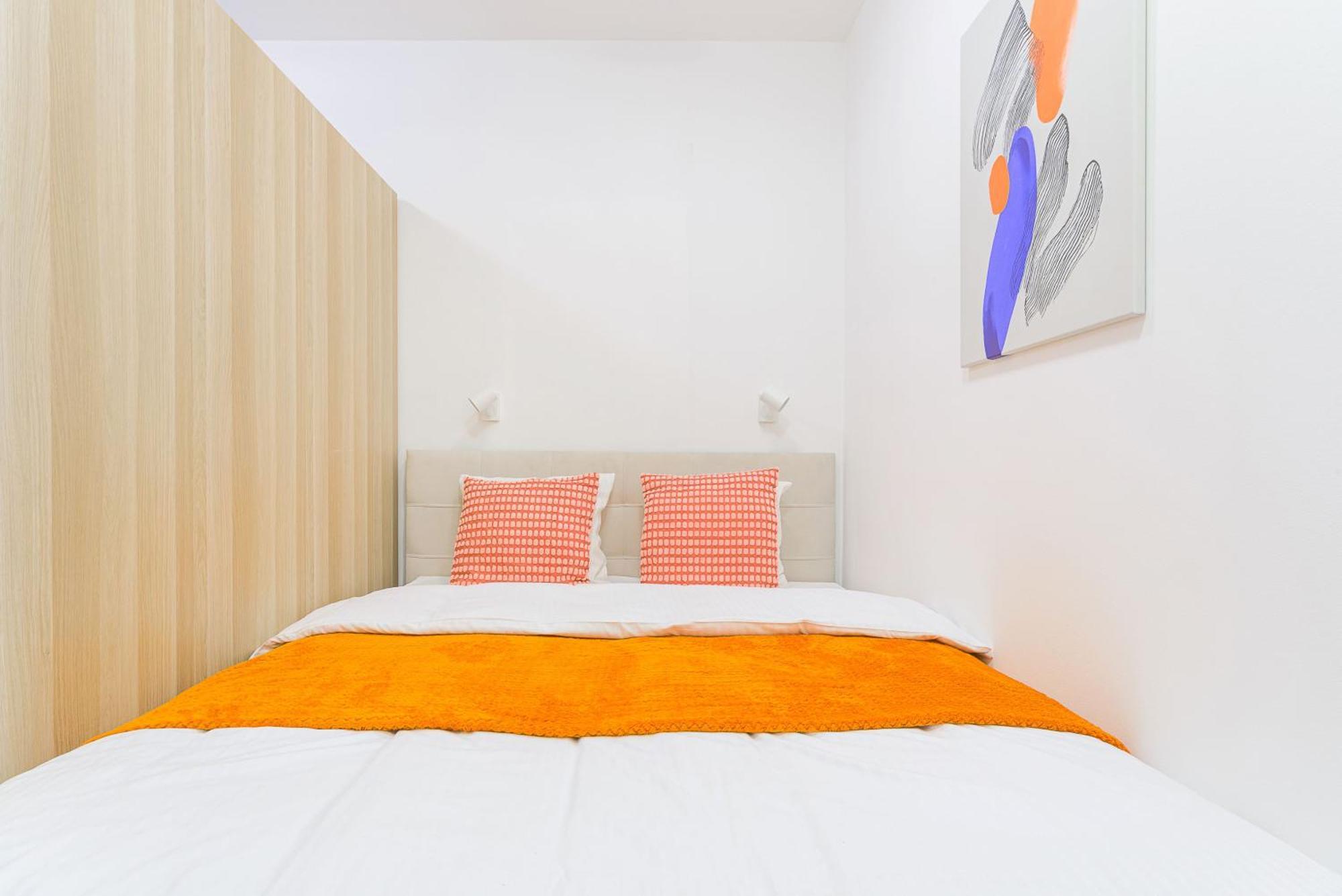 Apartments With Large Balcony, Parking プラハ エクステリア 写真